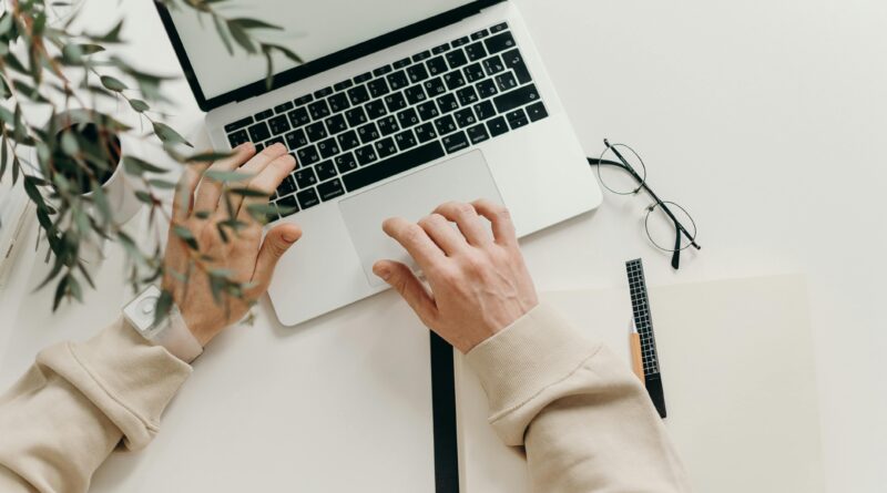AI Writing Gadgets for Effortless Note-Taking and Drafting