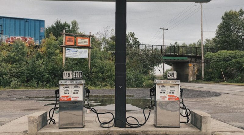 Why Gas Prices Fluctuate and What That Means for Your Budget