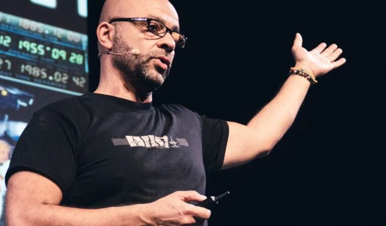 Mo Gawdat: AI Will Wipe Out Middle Class Jobs—and Soon