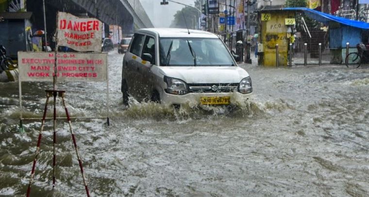 Mumbai Rains News — Flooding, Transport Chaos, School Closures
