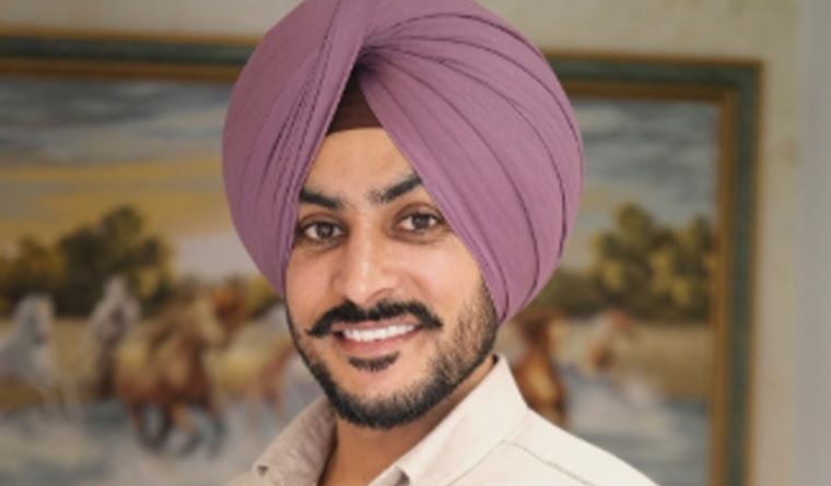 Punjabi Singer Rajvir Jawanda Critically Injured in Road Accident in Himachal Pradesh