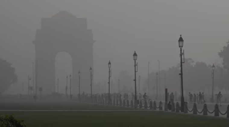 Delhi’s Diwali Aftermath: Toxic Air Chokes the Capital As AQI Soars