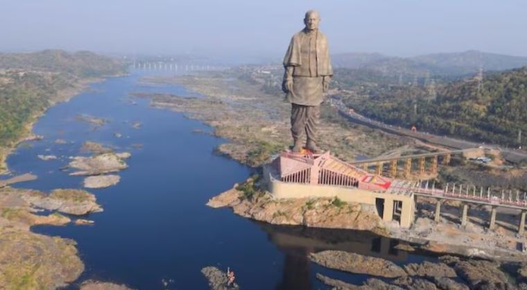 National Unity Day 2025: PM Pays Tribute to Sardar Patel at Statue of Unity