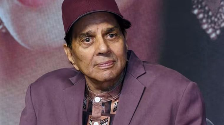 Dharmendra Hospitalised Amid Health Concerns; Team Confirms Under Observation