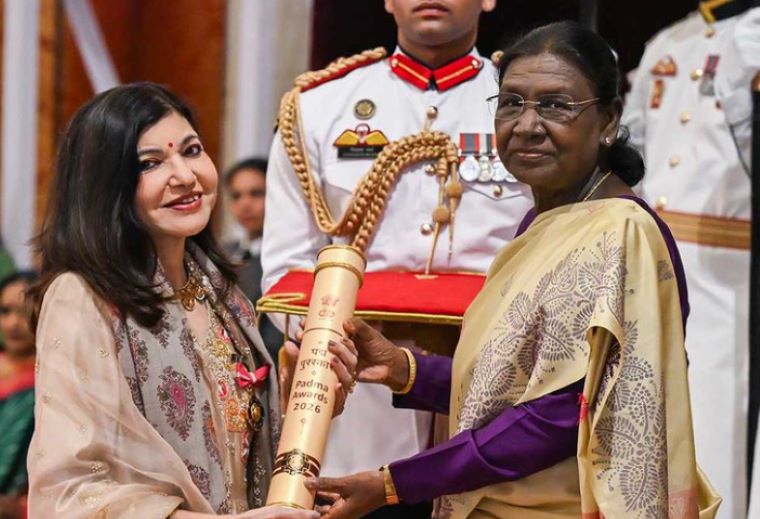 Alka Yagnik Opens Up About Her Health Struggles After Padma Bhushan Honour, Receives Support From Kumar Sanu and Shaan