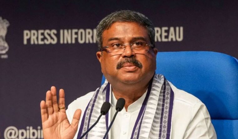 Dharmendra Pradhan Hits Back at Rahul Gandhi, Says Students Should Not Be Used for Politics