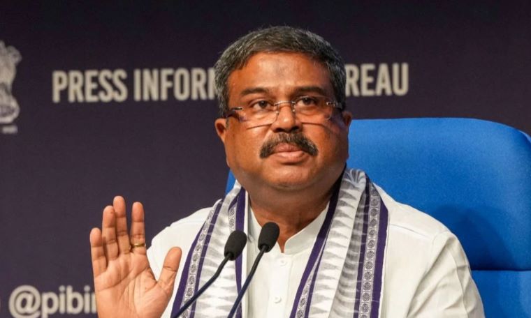 Dharmendra Pradhan Hits Back at Rahul Gandhi, Says Students Should Not Be Used for Politics