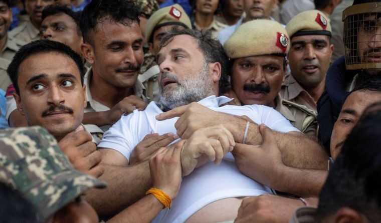 Rahul Gandhi, Priyanka Gandhi Detained During CJP Protest Near PM Residence