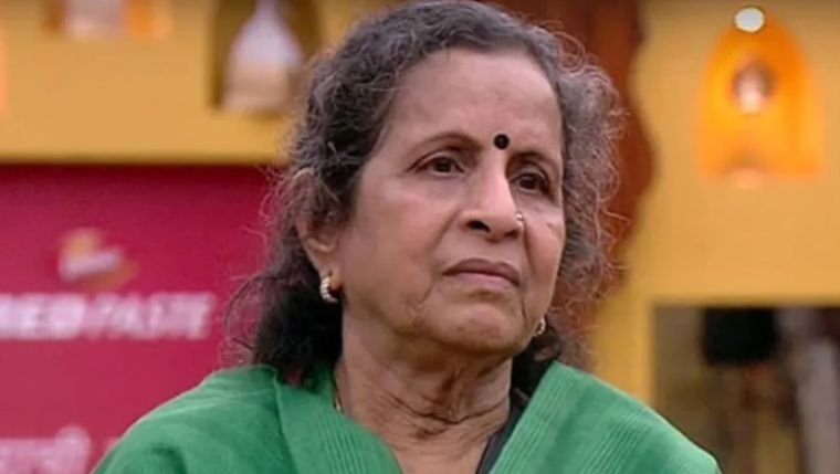 “I’ve Been Living Alone Since 1987”: Usha Nadkarni’s Emotional Story Touches Fans